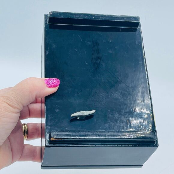 Vintage Decorative Lacquered Jewelry Trinket Music Box Gold Painted Design - Picture 9 of 12